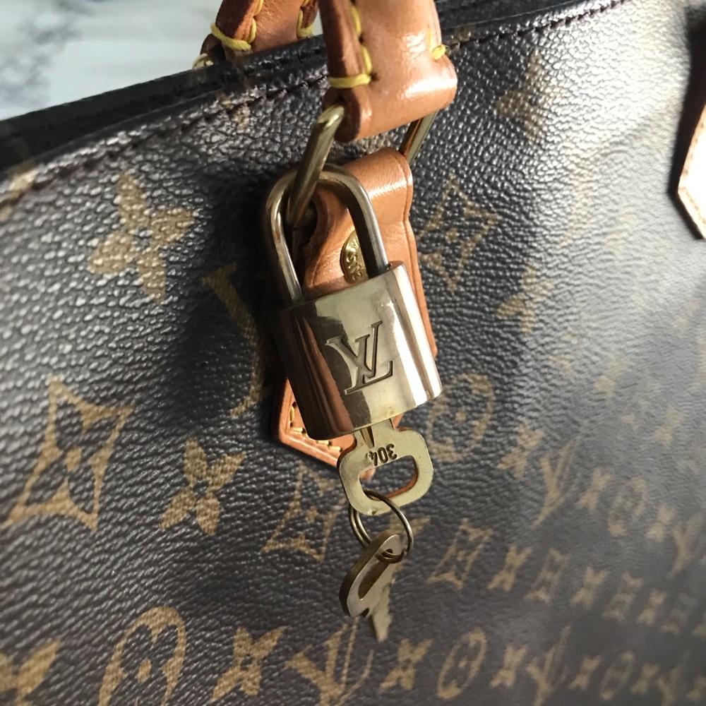 Louis Vuitton Sac Plat Moofram Canvas and Calfskin - Picture 2 of 4